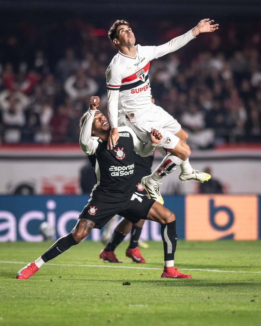 亚博-包含穆古鲁扎连续十二场比赛得分超过挺进下一轮，西班牙队挑战极限！的词条